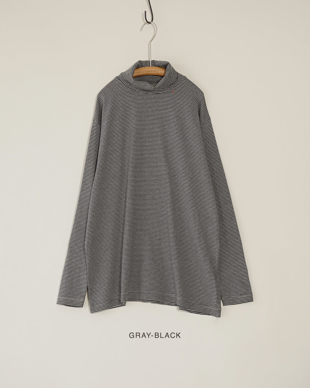 H W BEATNIK BORDER TURTLENECK BFA-P-006-4280