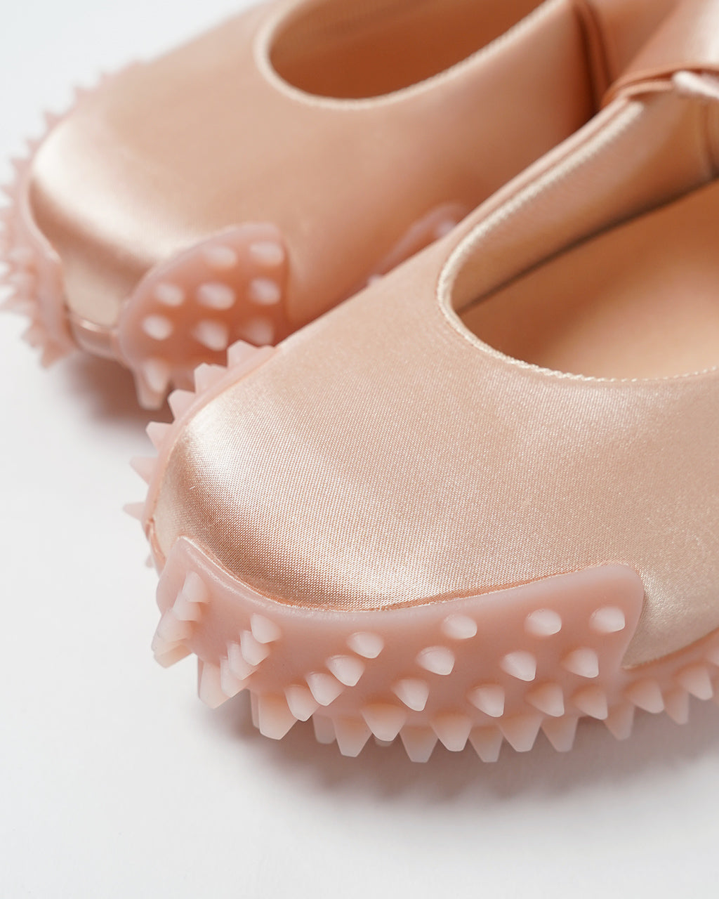 【SALE!20%OFF】MOSTRO FEY SATIN スニーカー モストロ フェイ サテン 1999年代 ロゴ 軽量 シューズ 靴 401063