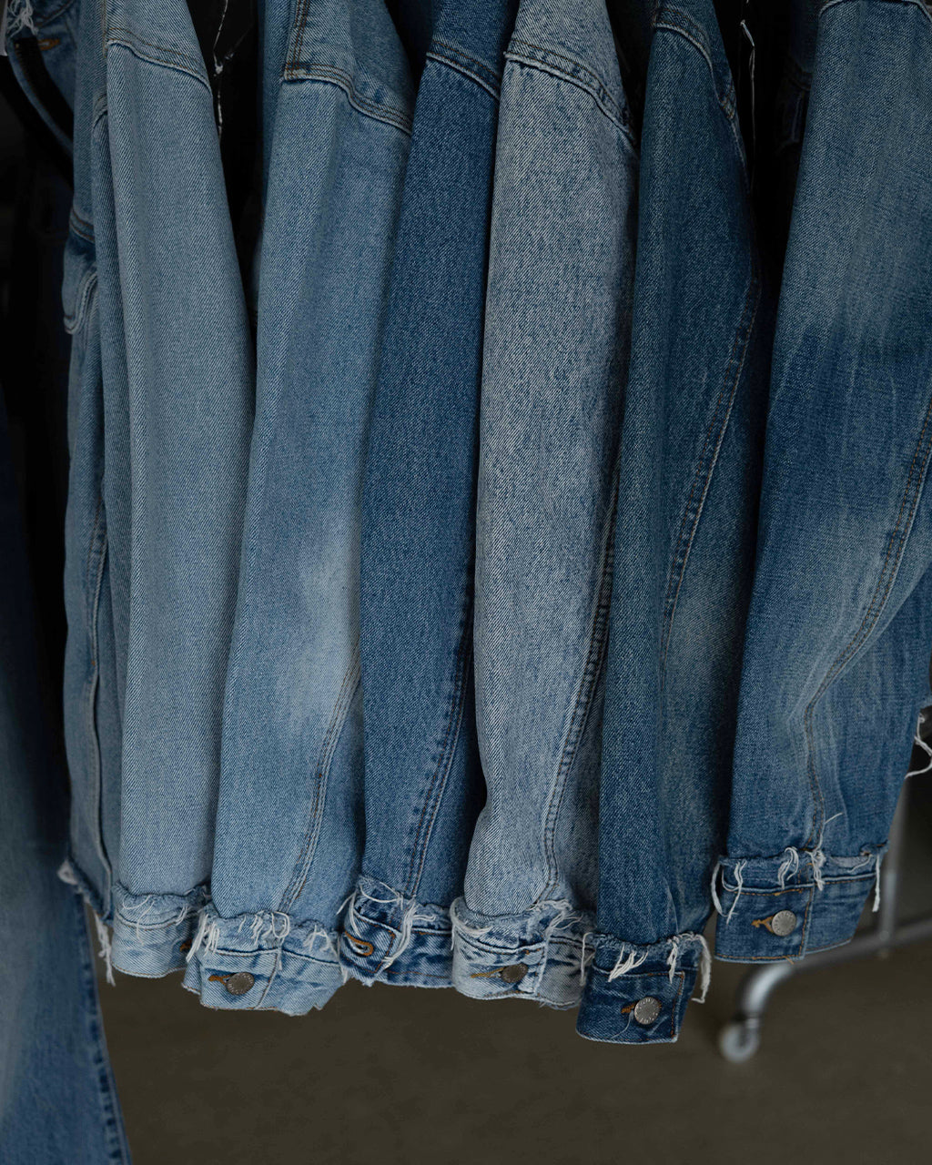 QUIITO ZIP BIG DENIM JACKET Q25A-J056