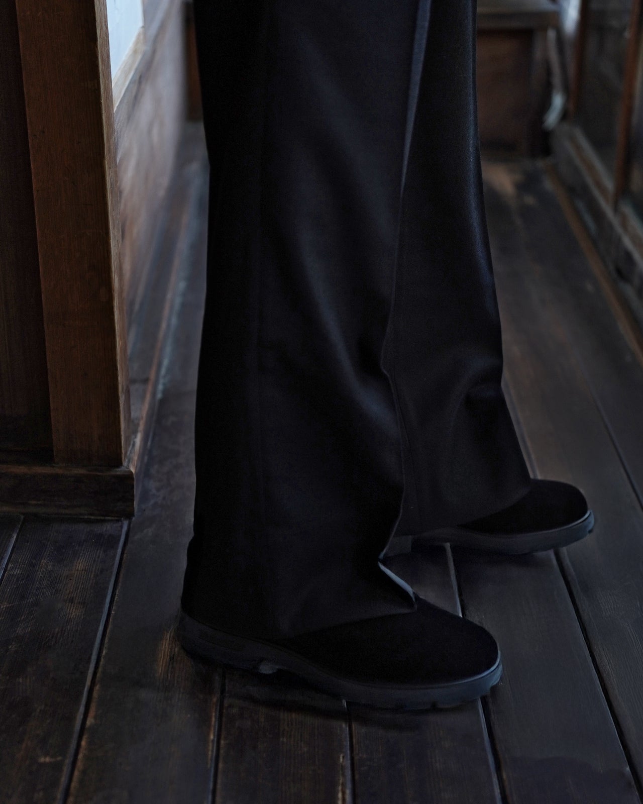 SEMI FLARED TROUSERS RM252-039