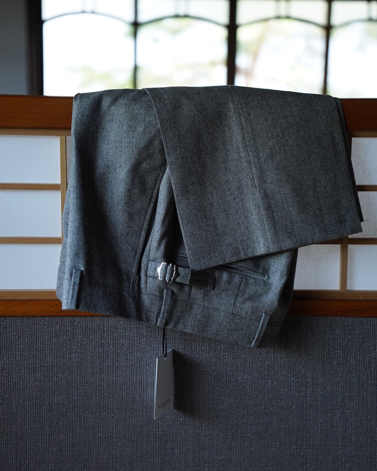 SEMI FLARED TROUSERS RM252-039