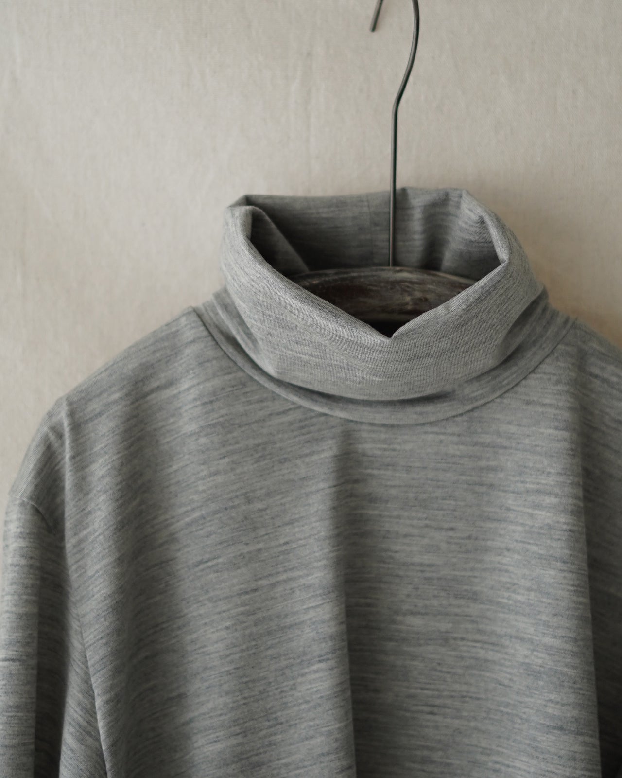 WASHABLE-WOOL HIGH NECK SHIRT RM252-043