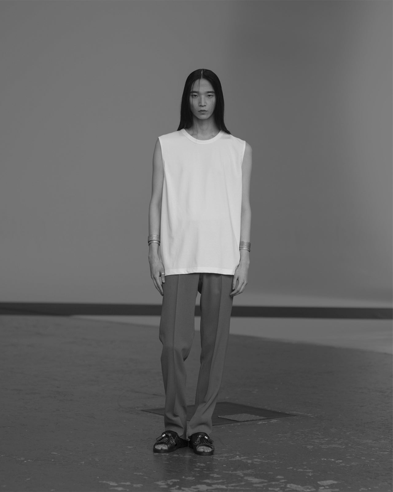 NO SLEEVE TEE RM261-047