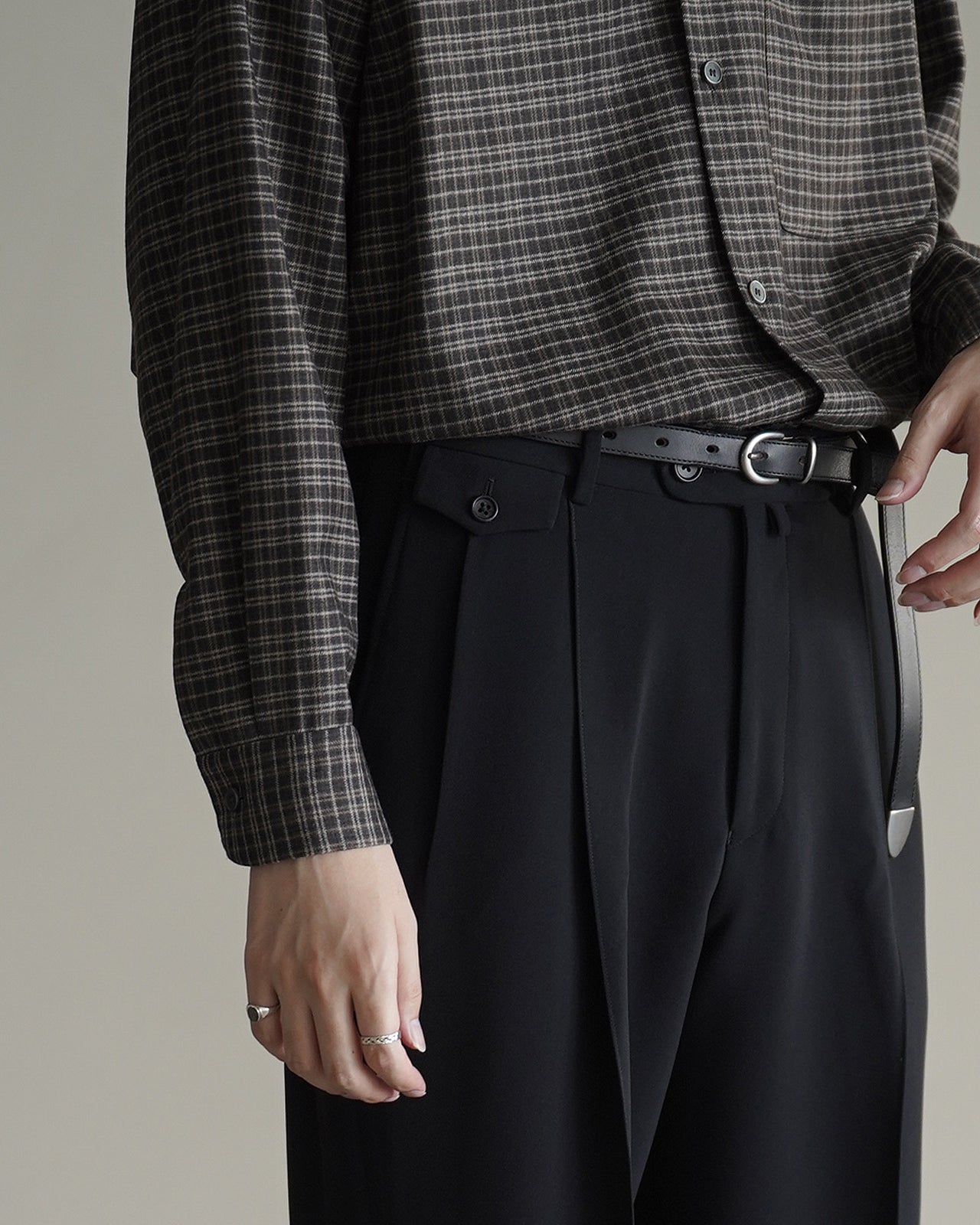 WIDE SEMI-FLARED TROUSERS RM262-005