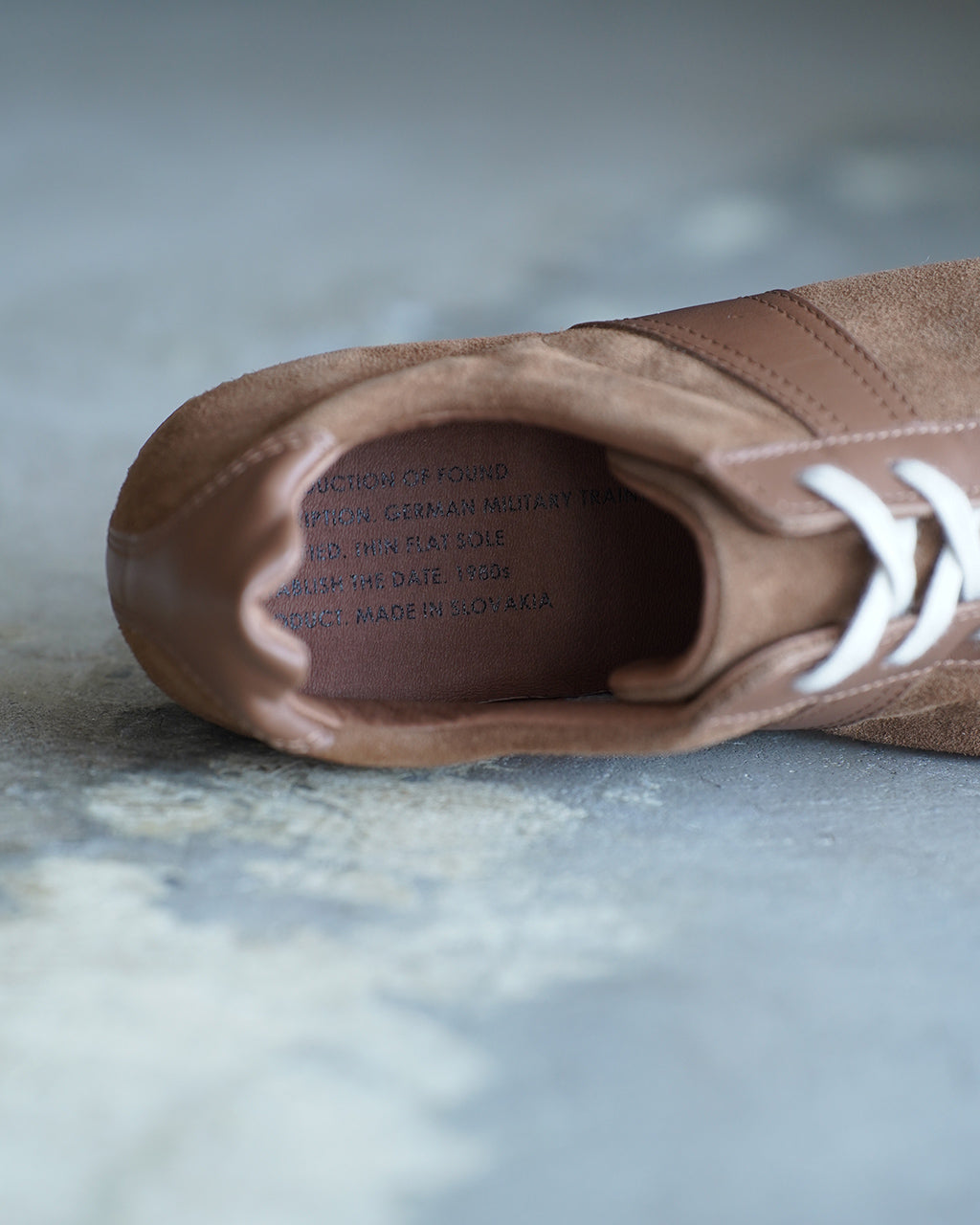 GERMAN MILITARY TRAINER 1714S