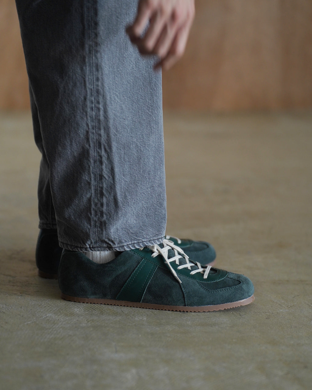 GERMAN MILITARY TRAINER 1714S