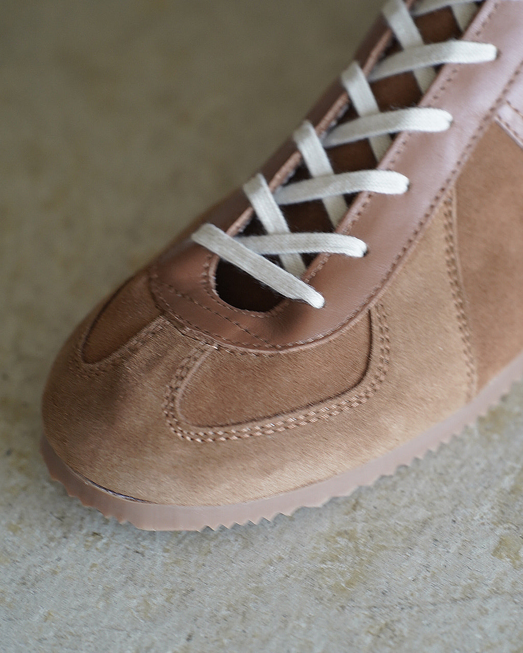 GERMAN MILITARY TRAINER 1714S