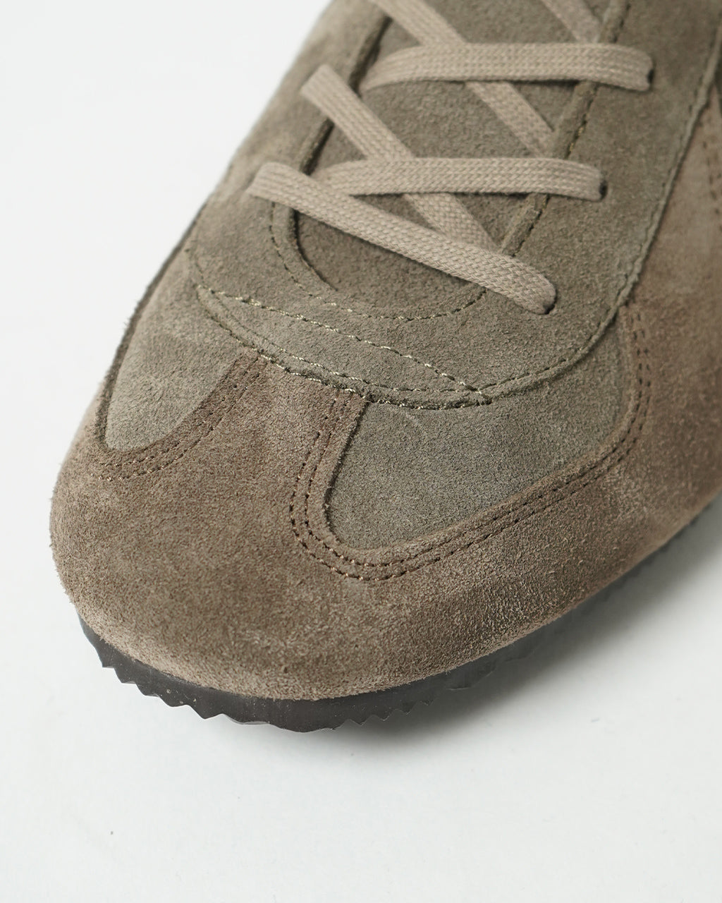 |coupon||outlet|GERMAN MILITARY TRAINER 1749S
