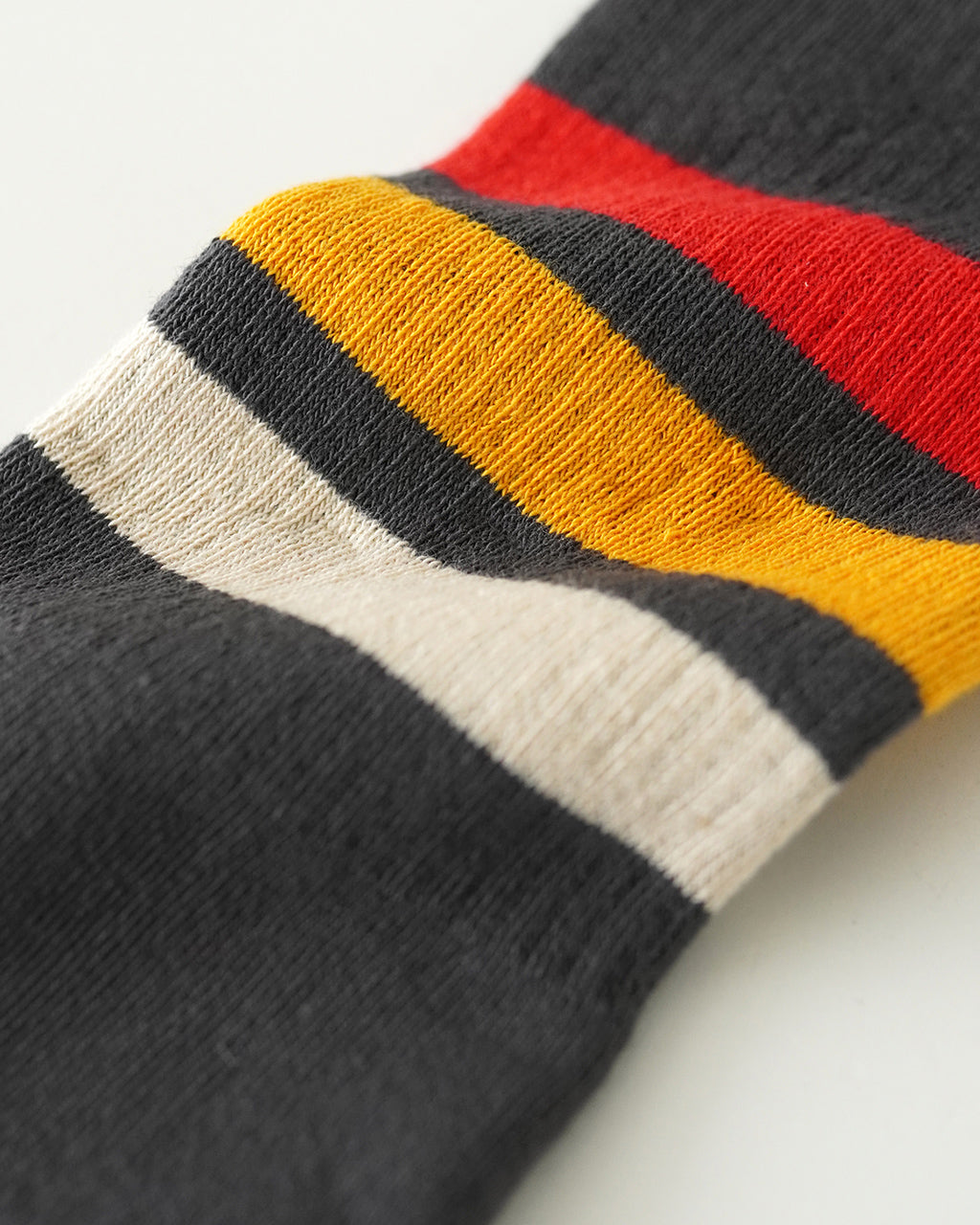 FINE PILE STRIPED CREW SOCKS R1547