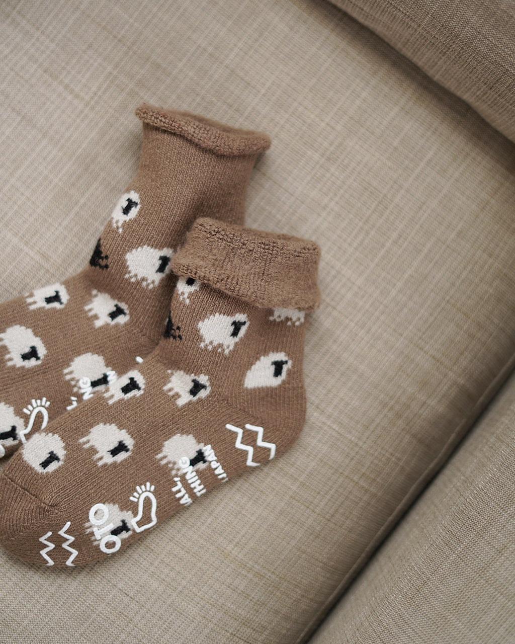PILE ROOM SOCKS ”SHEEP” R1559