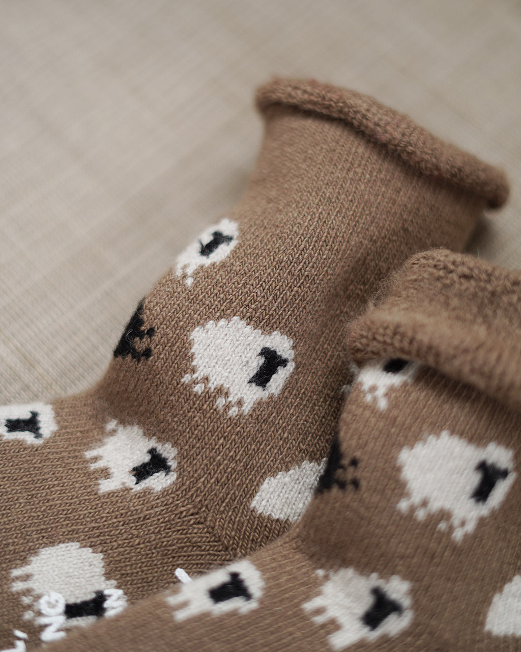 PILE ROOM SOCKS ”SHEEP” R1559