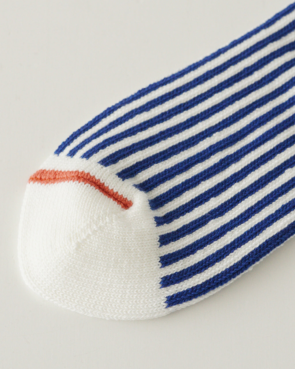 VERTICAL STRIPE SOCKS R1586