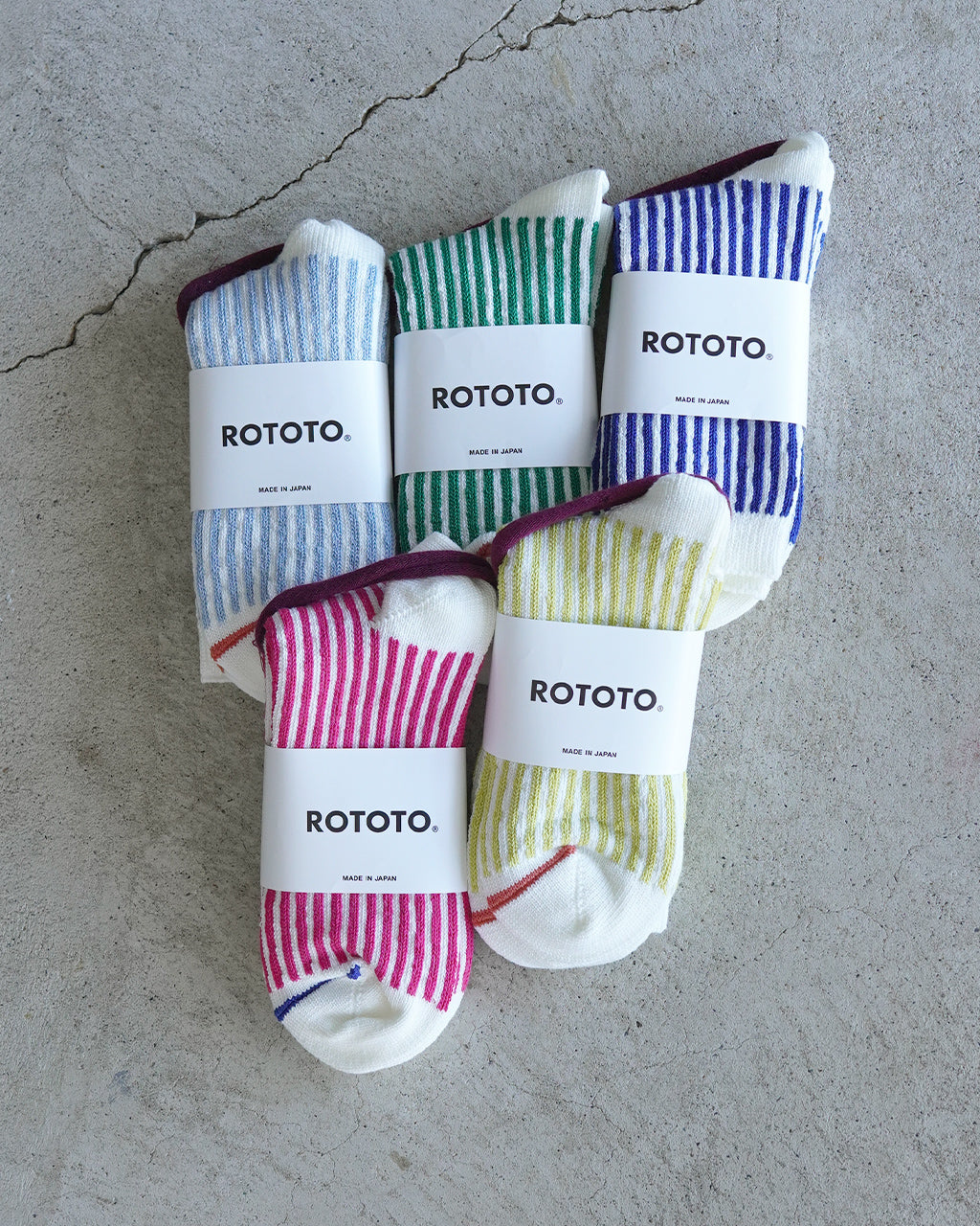 VERTICAL STRIPE SOCKS R1586