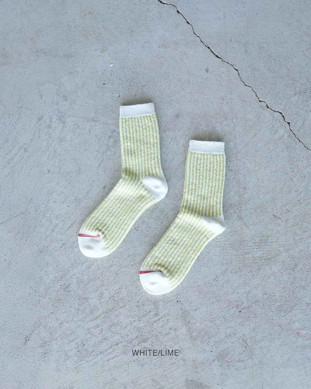 VERTICAL STRIPE SOCKS R1586