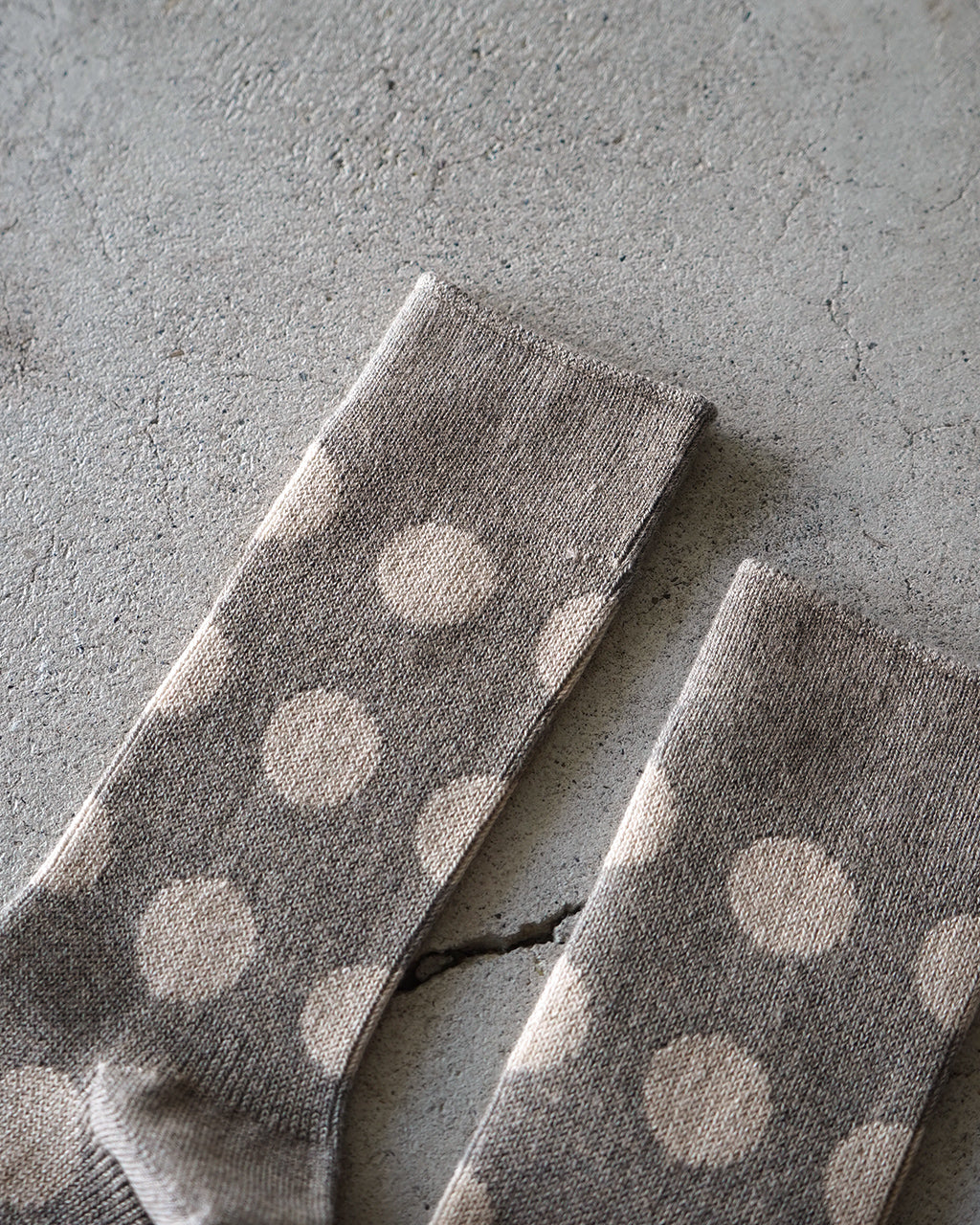 ROTOTO PORTHOLE DOT SOCKS R1628