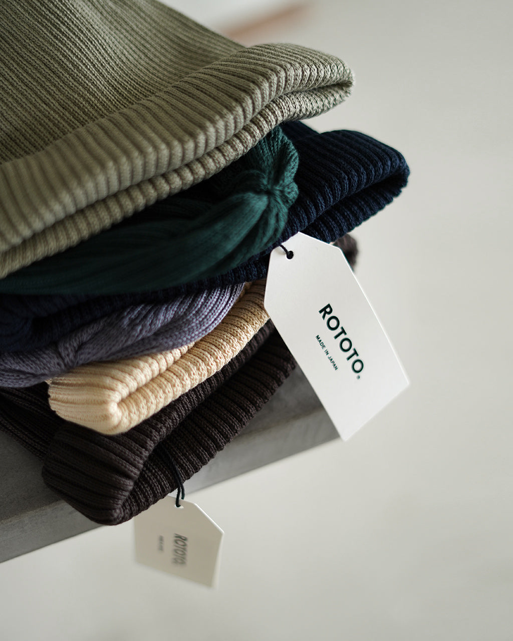 COTTON ROLL UP BEANIE R5021