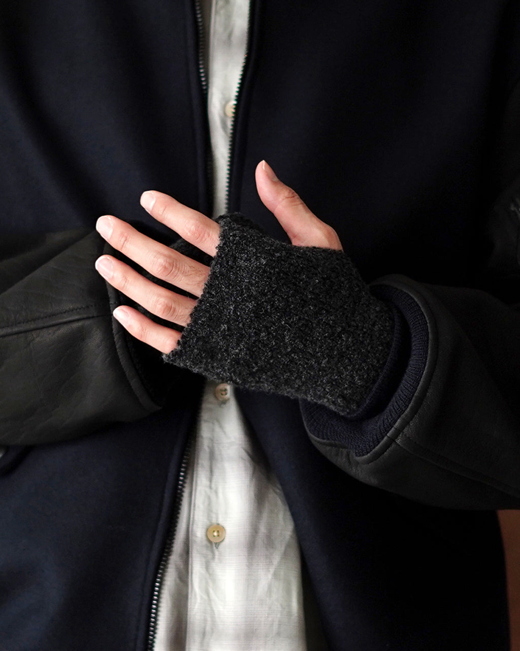 SEAMLESS HAND WARMER ”WOOL FLEECE” R5100