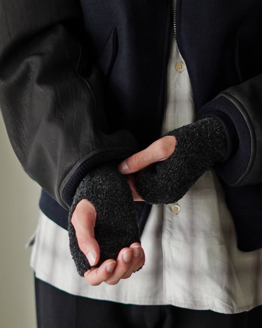 SEAMLESS HAND WARMER ”WOOL FLEECE” R5100