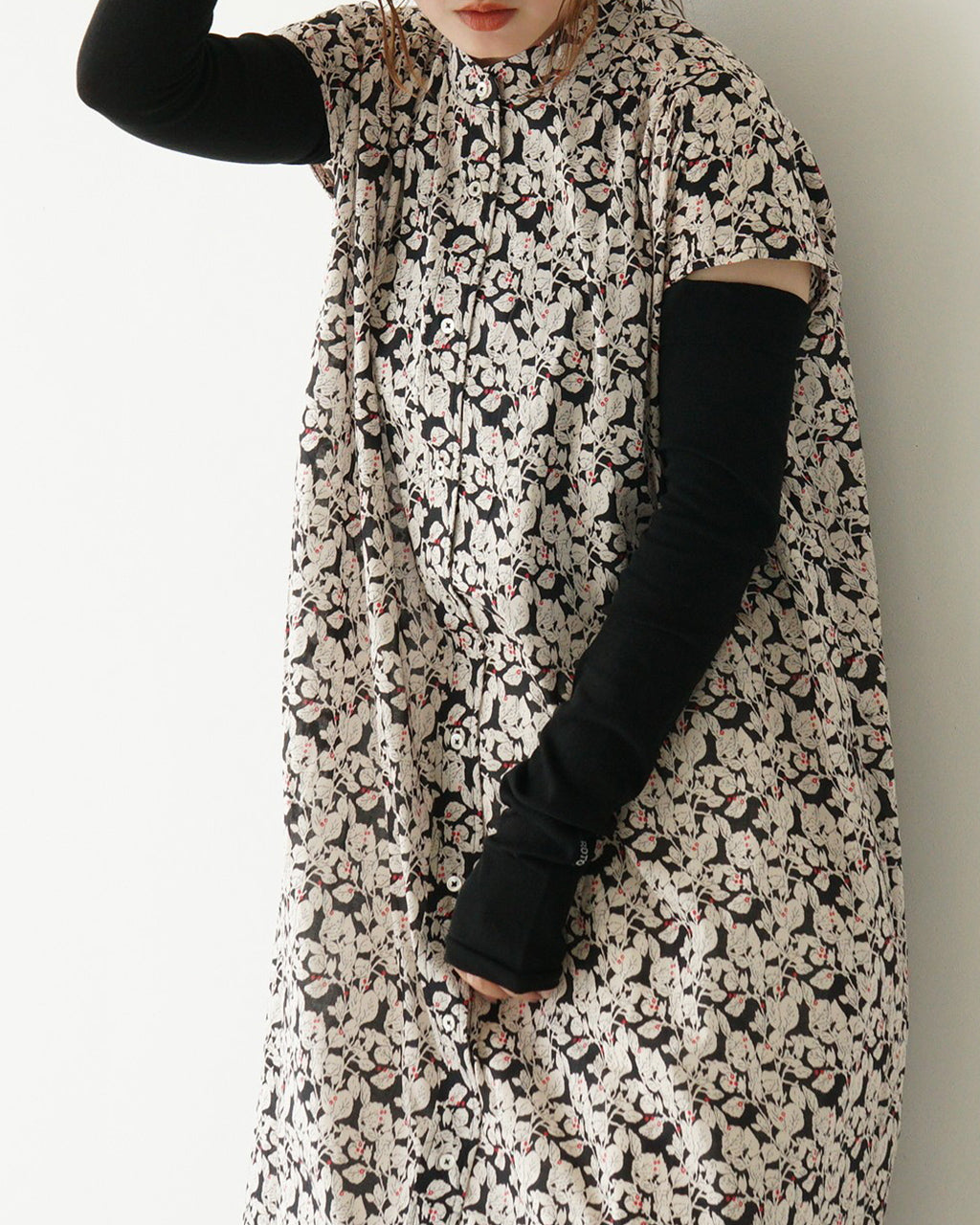 【SALE!20%OFF】UV プロテクション アームカバー UV PROTECTION ARM COVER 収納ポーチ付き 紫外線対策 UVカットドライタッチ R5137【メール便可】