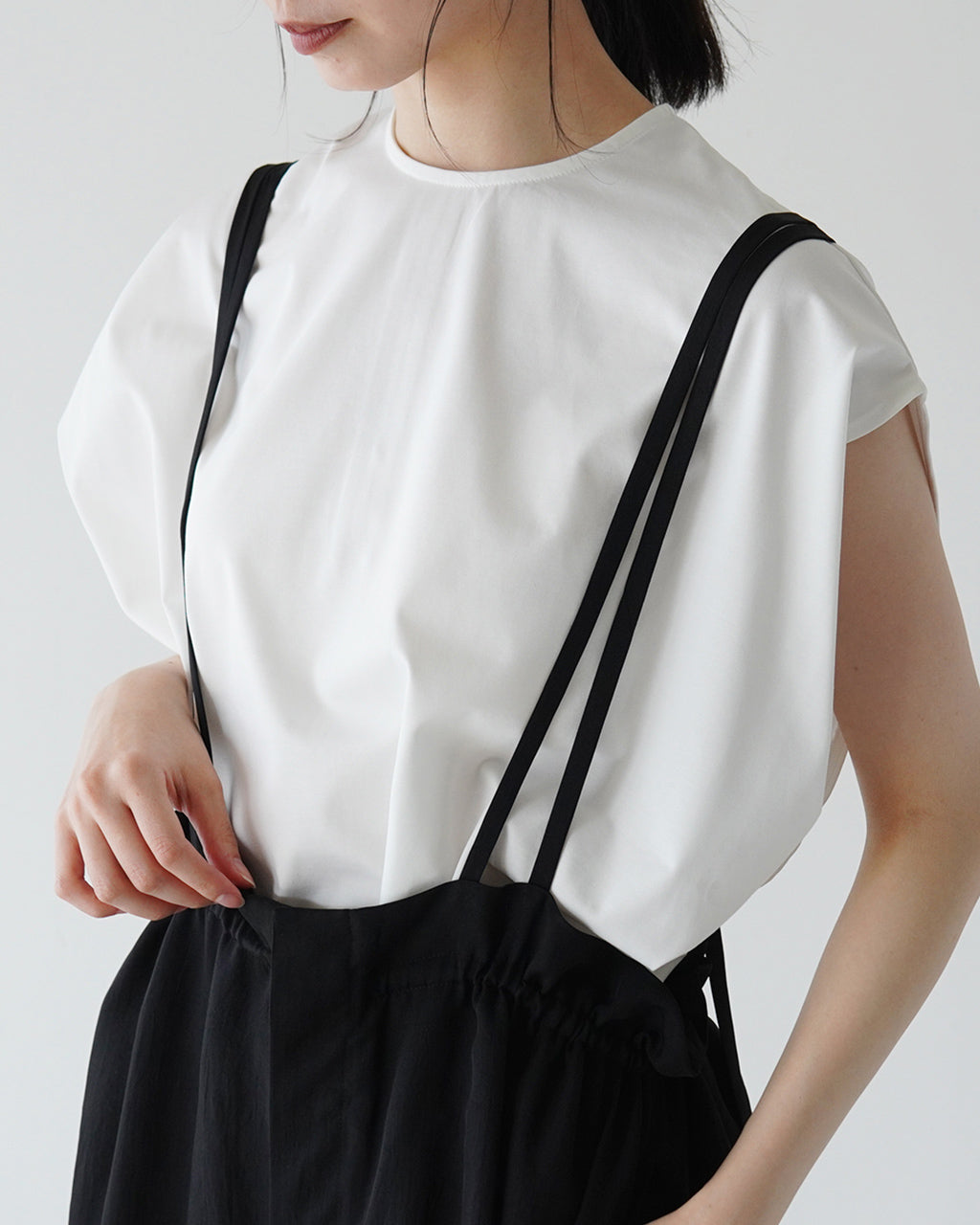 \조득 24시간 한정 포인트 10배/SACRA 사쿠라 아세테이트 브라이트 트일 살로펫트 ACETATE BRIGHT TWILL SALOPETTE 올인원 와이드 팬츠 W스트랩 125112051【무료우송】