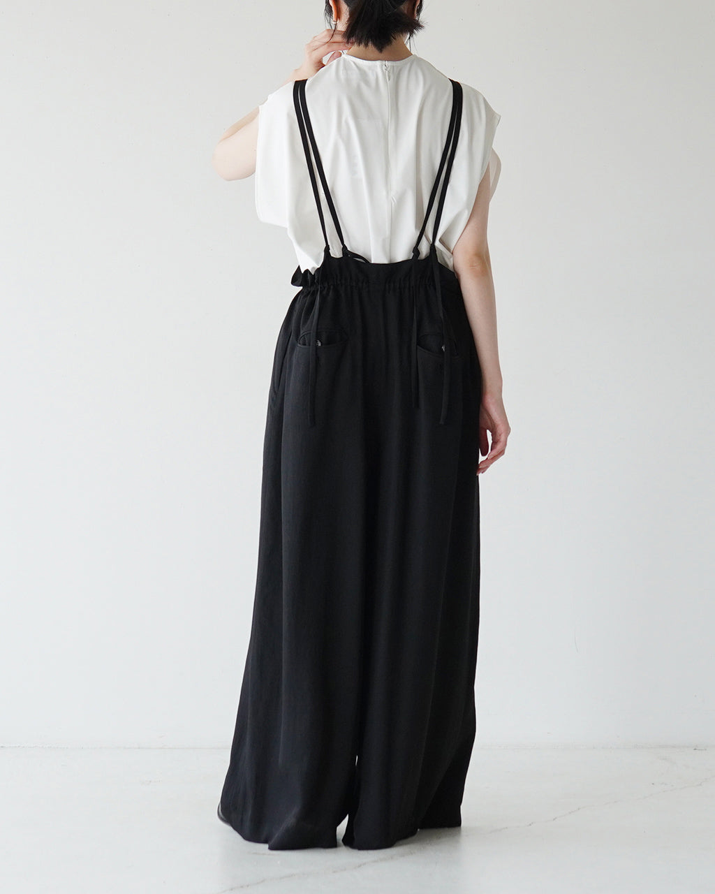 \조득 24시간 한정 포인트 10배/SACRA 사쿠라 아세테이트 브라이트 트일 살로펫트 ACETATE BRIGHT TWILL SALOPETTE 올인원 와이드 팬츠 W스트랩 125112051【무료우송】