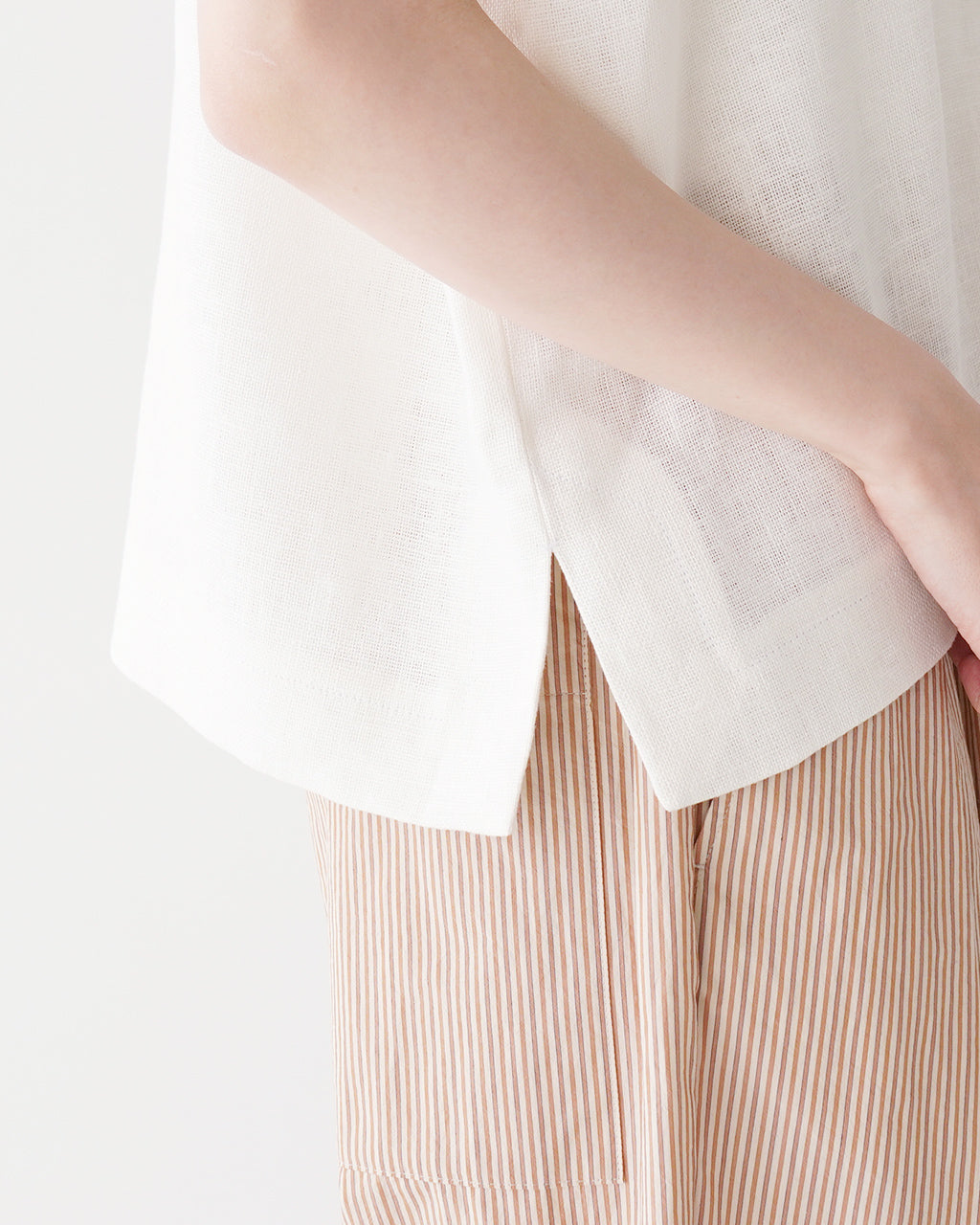 【SALE!20%OFF】リネンベスト RUSTIC LINEN TOP ラスティック クロップドトップ Vネック プルオーバー 麻 125218071