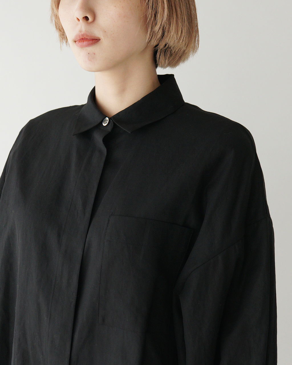 【SALE!30%OFF】サクラ クロップド丈 シャツ SHRINK GABARDINE CROPPED SHIRT シュリンク ギャバジン ワイドスリーブ 125117071