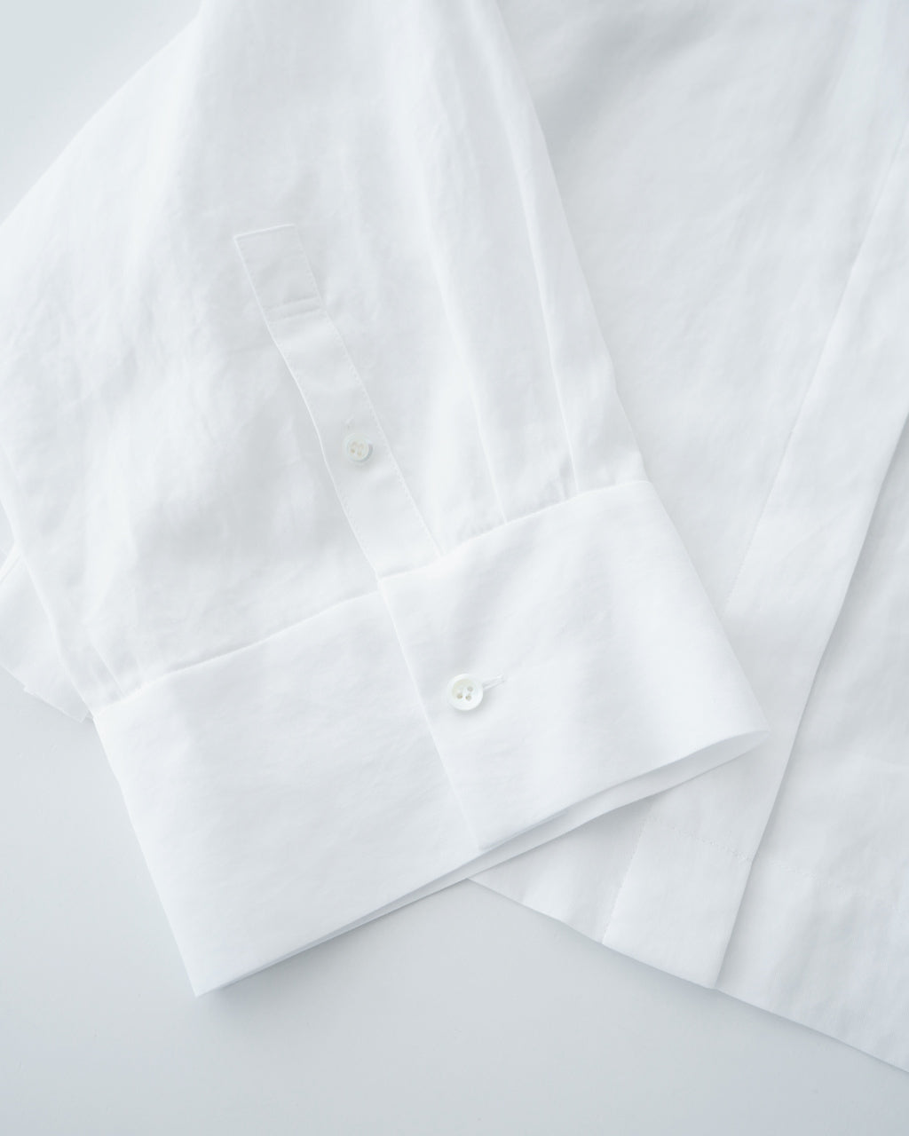 【SALE!30%OFF】サクラ クロップド丈 シャツ SHRINK GABARDINE CROPPED SHIRT シュリンク ギャバジン ワイドスリーブ 125117071