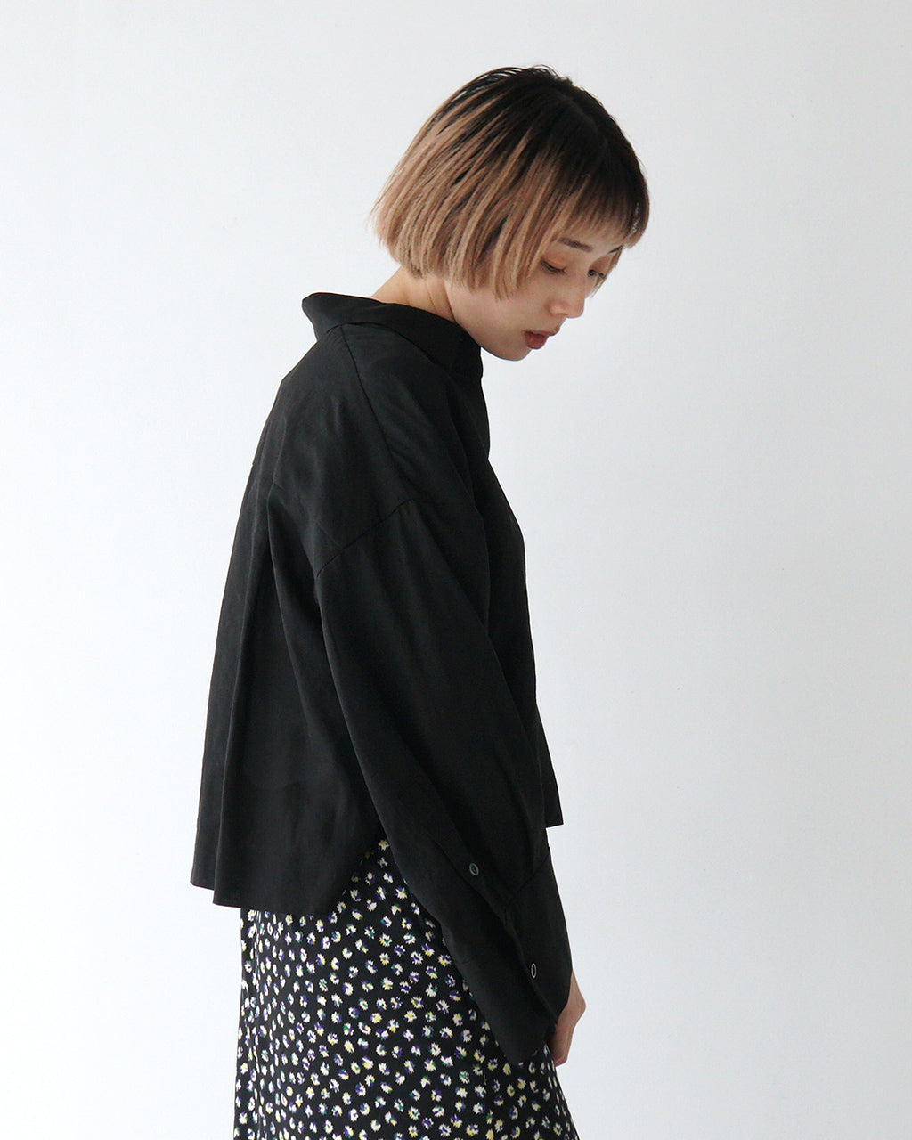 【SALE!30%OFF】サクラ クロップド丈 シャツ SHRINK GABARDINE CROPPED SHIRT シュリンク ギャバジン ワイドスリーブ 125117071