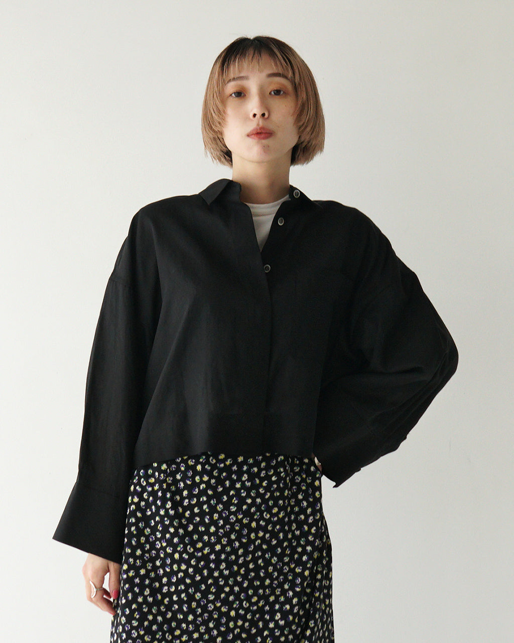 【SALE!30%OFF】サクラ クロップド丈 シャツ SHRINK GABARDINE CROPPED SHIRT シュリンク ギャバジン ワイドスリーブ 125117071
