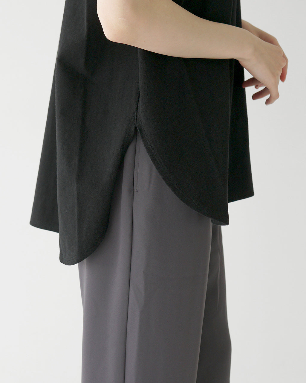 【SALE!30%OFF】ノースリーブ Tシャツ VINTAGE H.GRADE COTTON TOP コットン クルーネック スリット ラウンドヘム 125246091 体型カバー ドライタッチ 洗練シルエット