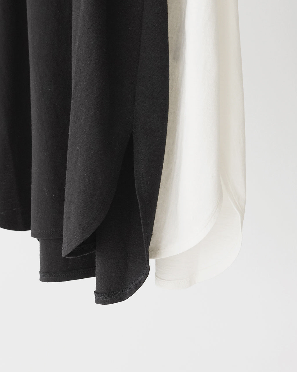 【SALE!30%OFF】ノースリーブ Tシャツ VINTAGE H.GRADE COTTON TOP コットン クルーネック スリット ラウンドヘム 125246091 体型カバー ドライタッチ 洗練シルエット