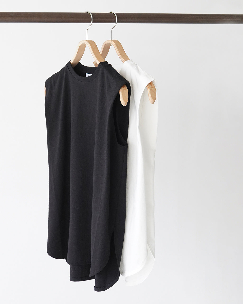 【SALE!30%OFF】ノースリーブ Tシャツ VINTAGE H.GRADE COTTON TOP コットン クルーネック スリット ラウンドヘム 125246091 体型カバー ドライタッチ 洗練シルエット