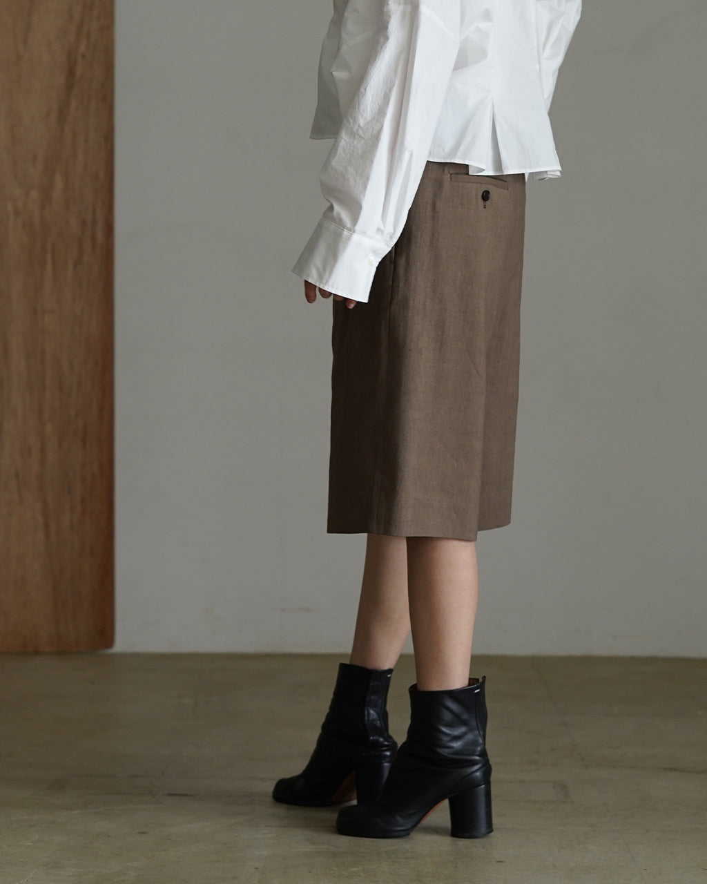 LINEN WOOL GABARDINE HALF PANTS 126101112