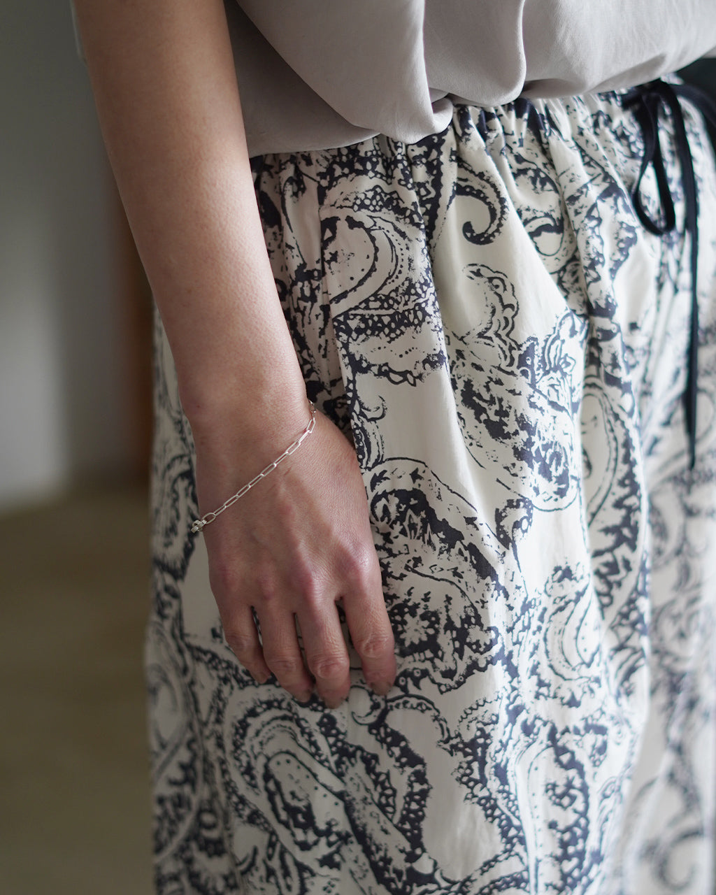 BLURRED PAISLEY PANTS 126119111