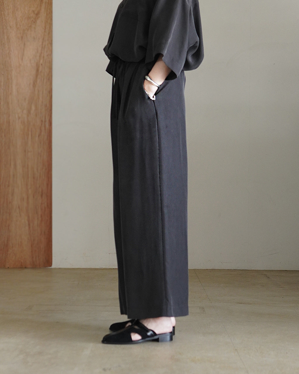 PREMIUM SILK SANDWASH PANTS 126207113