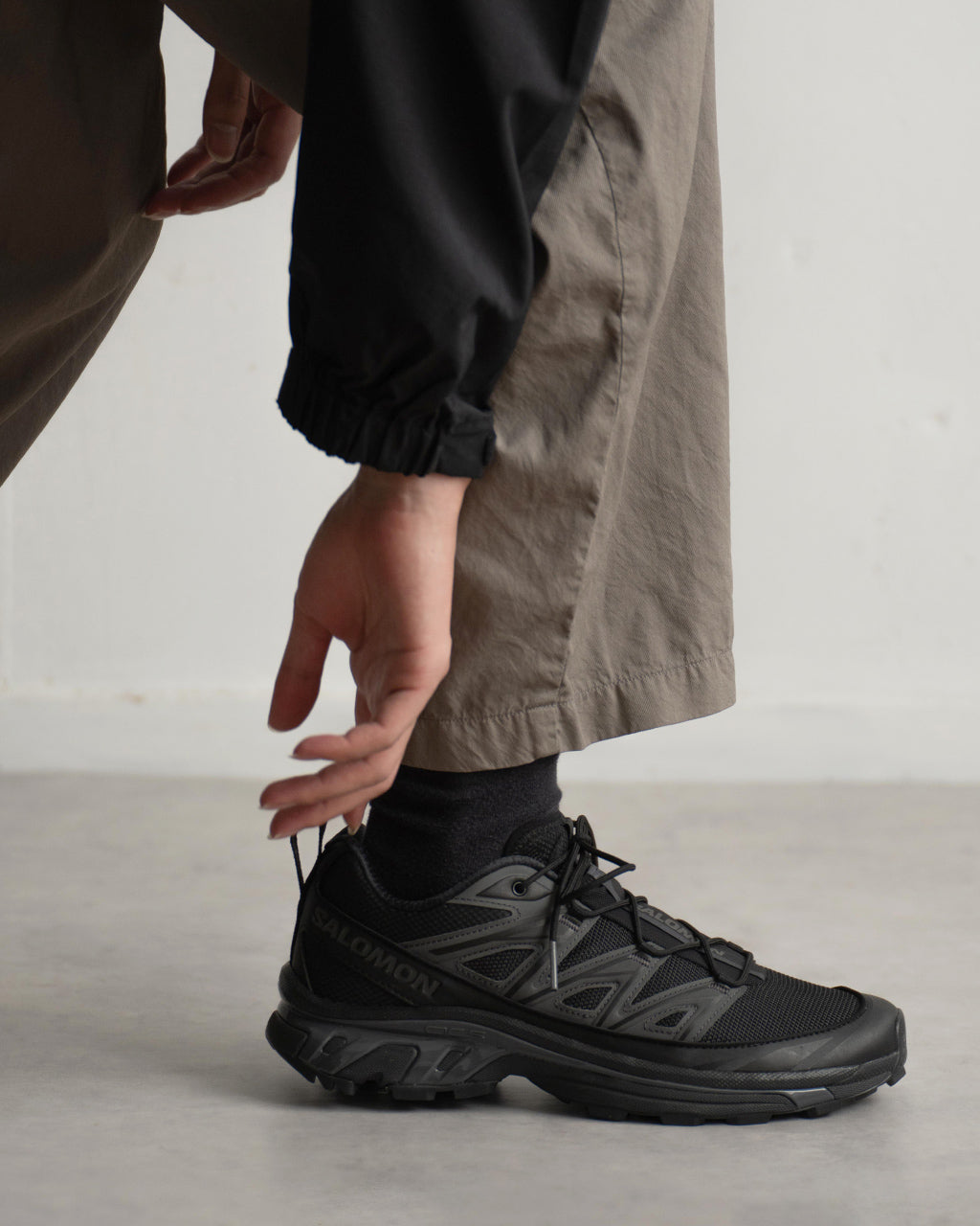 SALOMON 살로몬 XT-6 EXPANSE 스니커 레이스 업 블랙 L41741300【쿠폰 대상외】【무료우송】