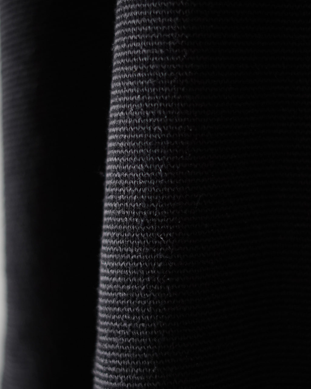 Silk Noir Knit S/S Crew Neck 26s-SKA0104