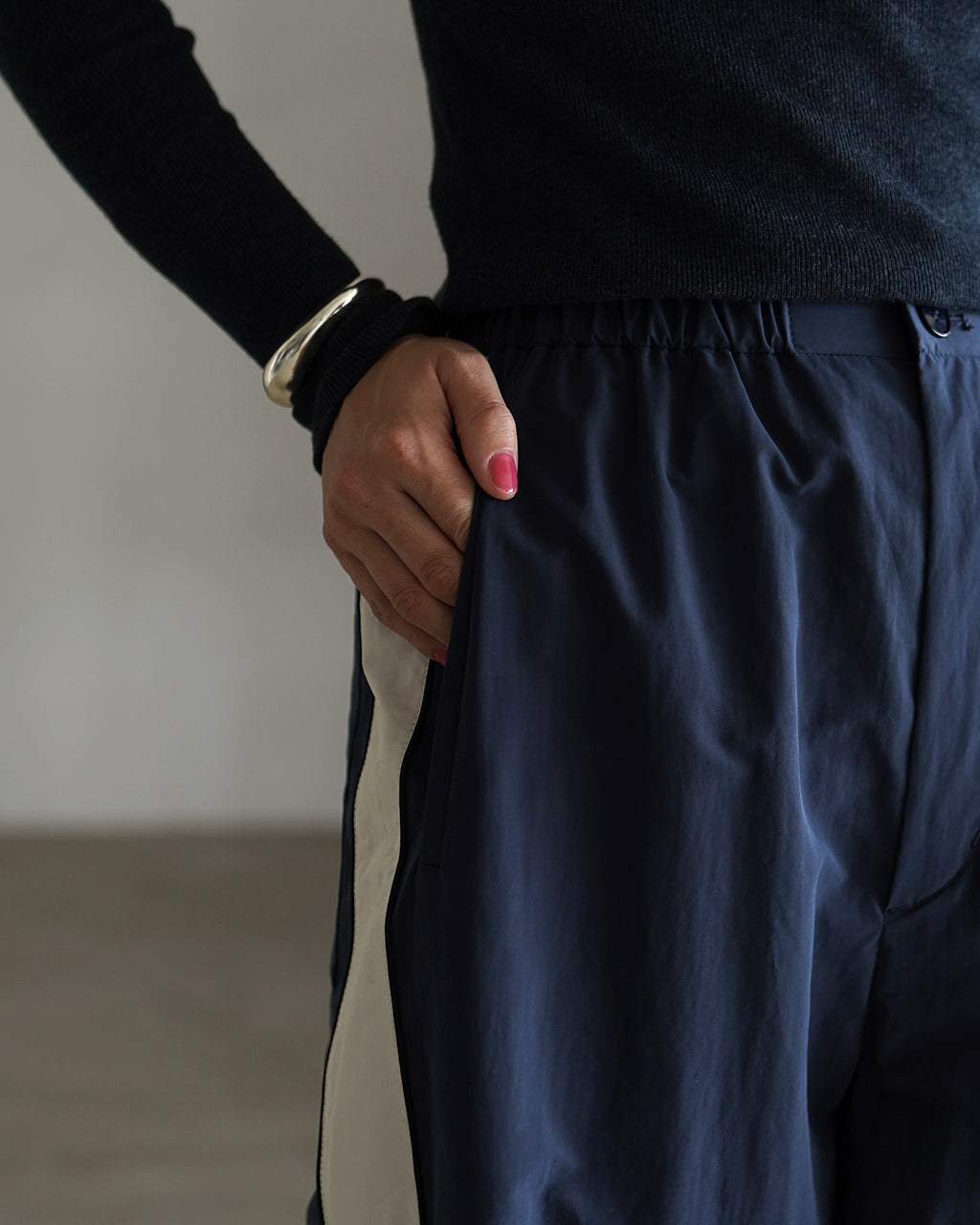 THE SHINZONE BICOLOR TRACK PANTS 25AMSPA06