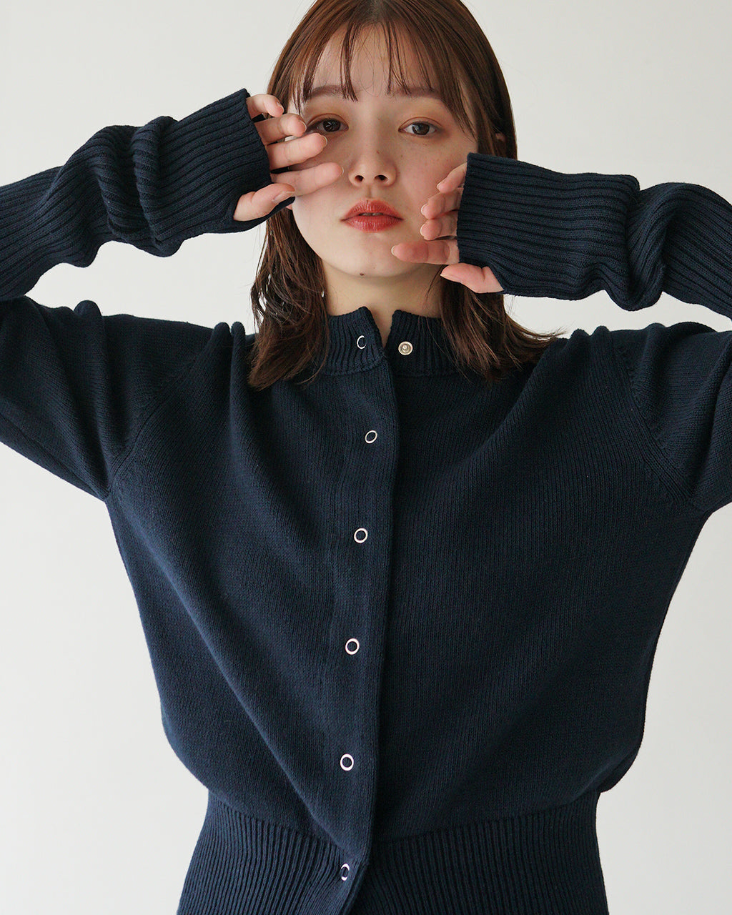 THE SHINZONE 신존 코튼 롱 그리브 가디건 COTTON LONG RIB CARDIGAN 핑거 홀 첨부 쇼트 길이 25SMSNI01【무료우송】