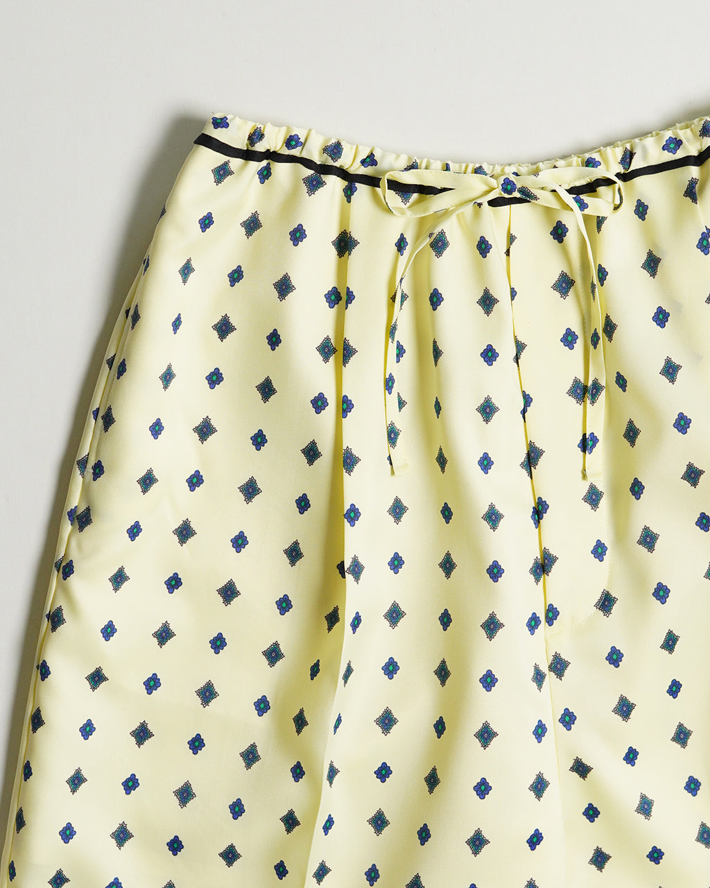 【SALE!30%OFF】ワンタックパンツ 小紋柄 プリント柄 CARPET PATTERNED PANTS ワイドパンツ 小紋柄 ウエストゴム センタープレス 裏地付き 25SMSPA07