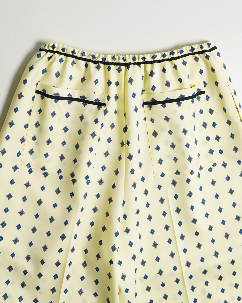 【SALE!30%OFF】ワンタックパンツ 小紋柄 プリント柄 CARPET PATTERNED PANTS ワイドパンツ 小紋柄 ウエストゴム センタープレス 裏地付き 25SMSPA07