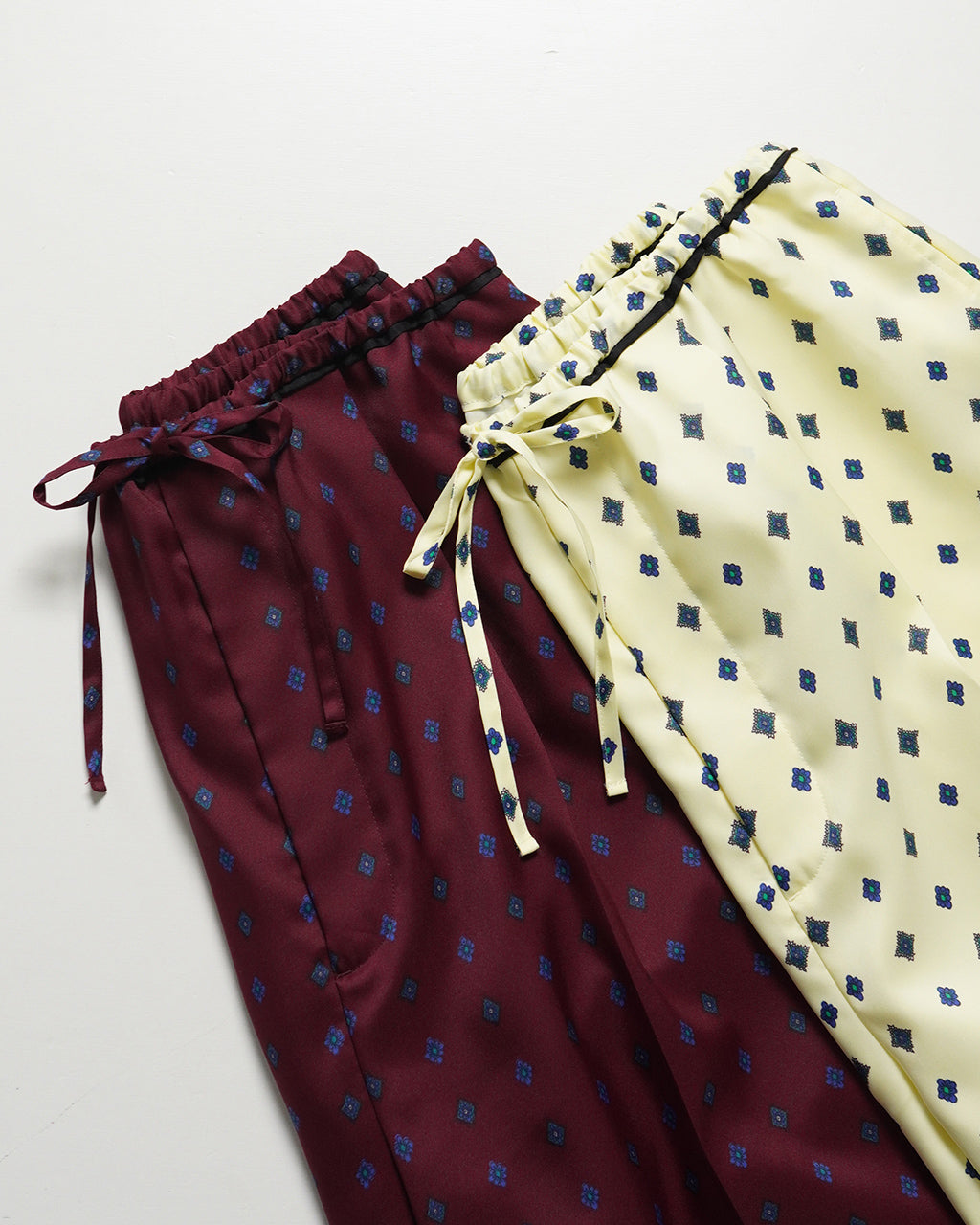 【SALE!30%OFF】ワンタックパンツ 小紋柄 プリント柄 CARPET PATTERNED PANTS ワイドパンツ 小紋柄 ウエストゴム センタープレス 裏地付き 25SMSPA07