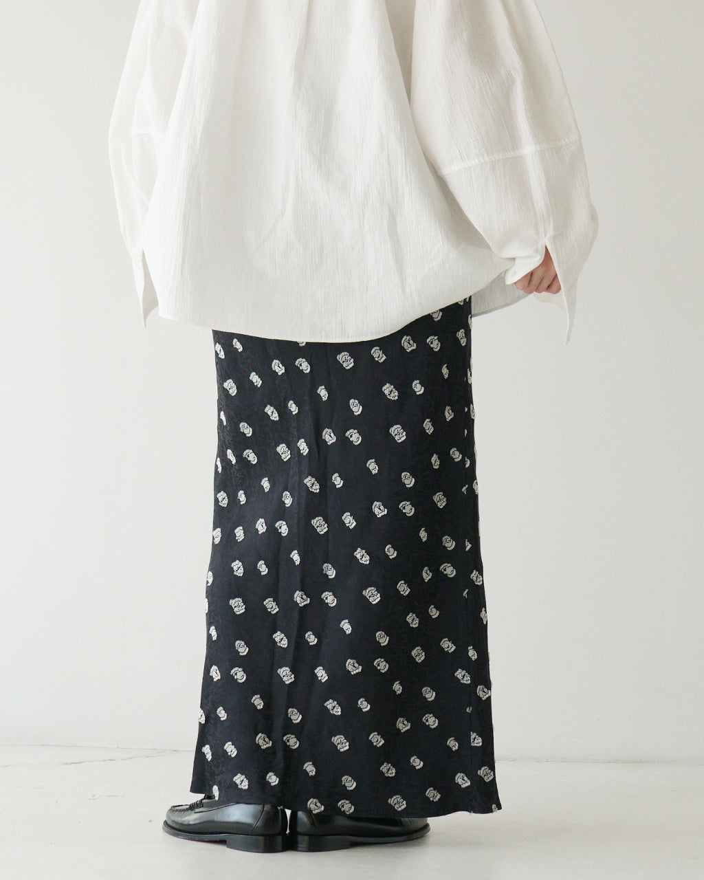 THE SHINZONE 신존 폴카 도트 자카드 스커트 SIMON DOTS JACQUARD SKIRT 타이트롱 스커트 25SMSSK01【무료우송】