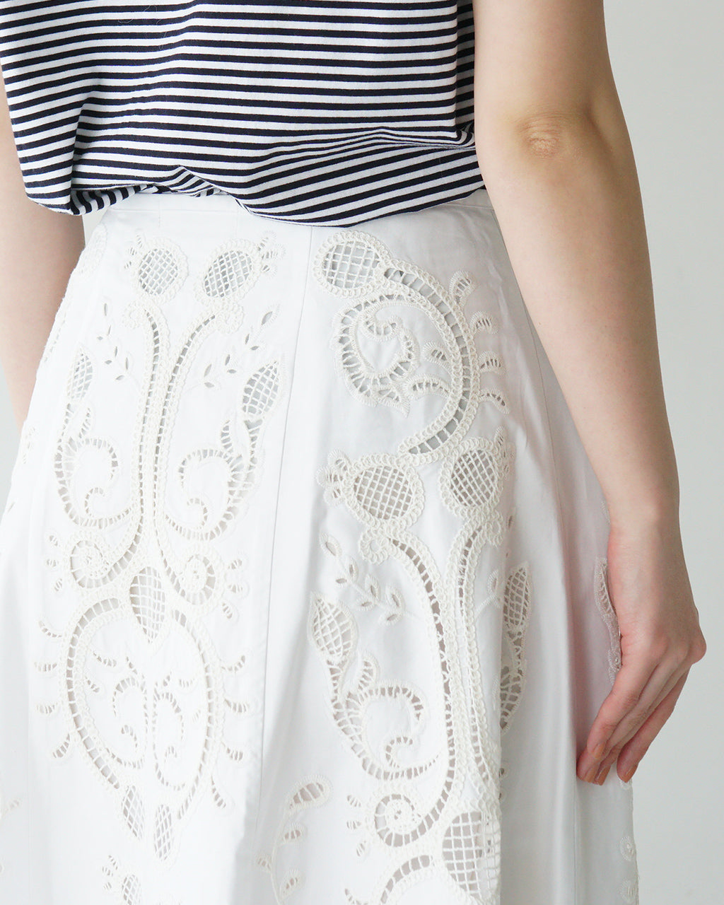 【SALE!40%OFF】刺繍レーススカート ロングスカート EMBROIDERY LACE SKIRT 25SMSSK02 フレアロング ペチコート付き