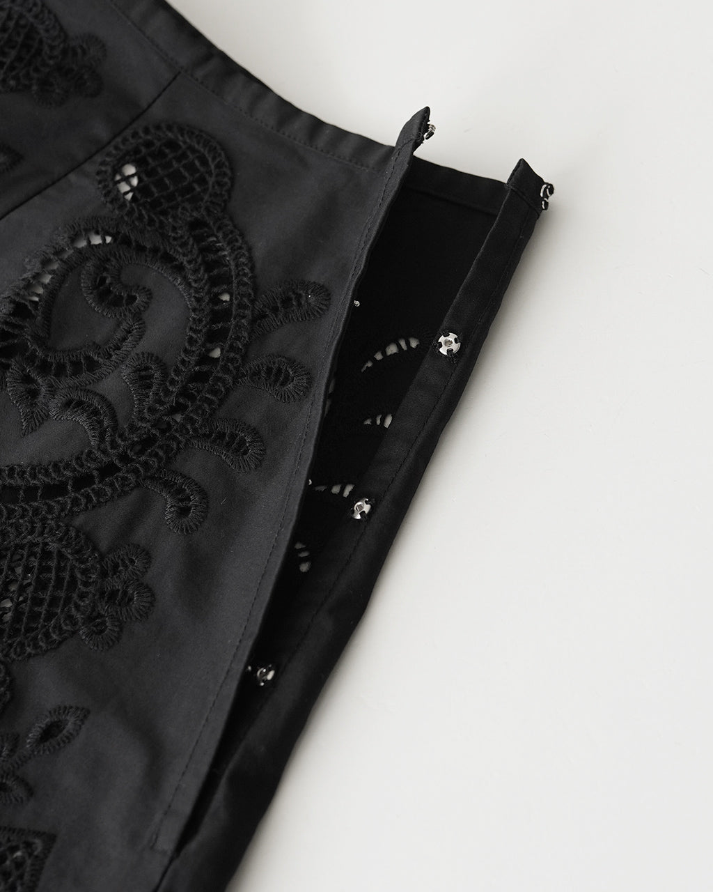 【SALE!40%OFF】刺繍レーススカート ロングスカート EMBROIDERY LACE SKIRT 25SMSSK02 フレアロング ペチコート付き