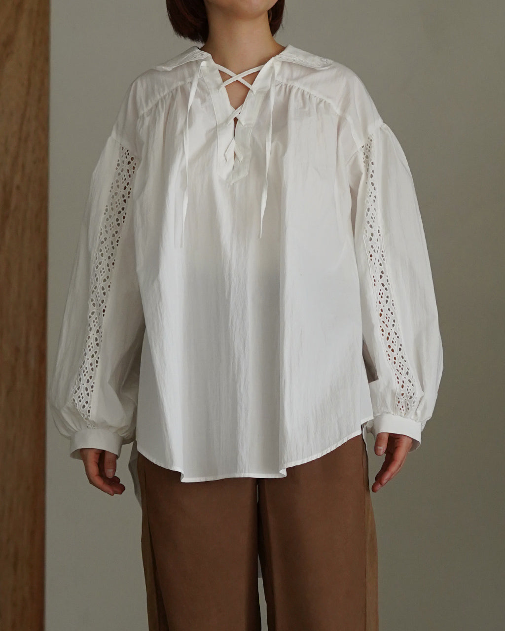 LACE-UP BLOUSE 26SMSBL02