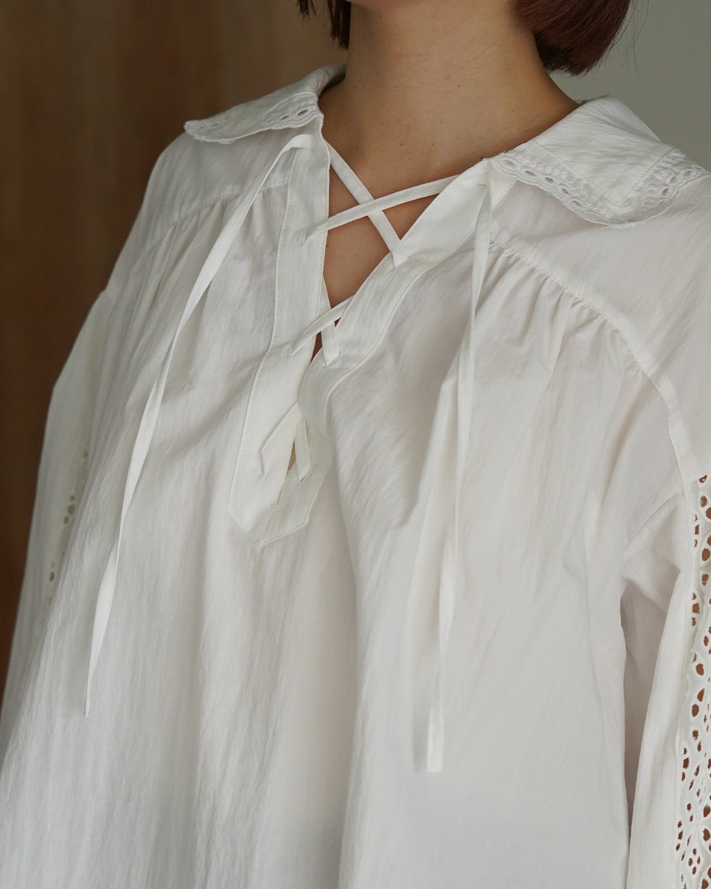 LACE-UP BLOUSE 26SMSBL02