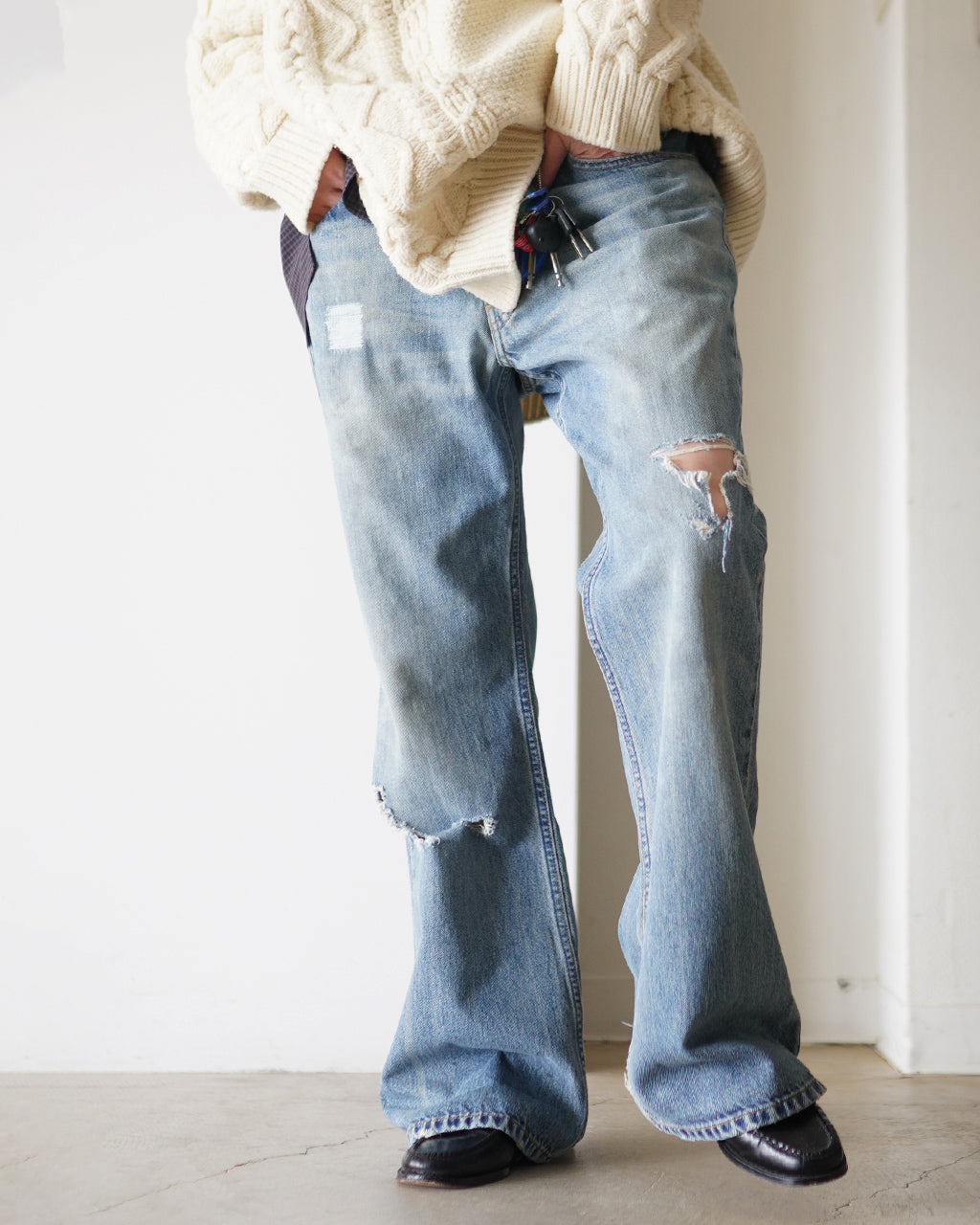 KENDRICK (DISTRESSED JEANS) COM-26F-DM01