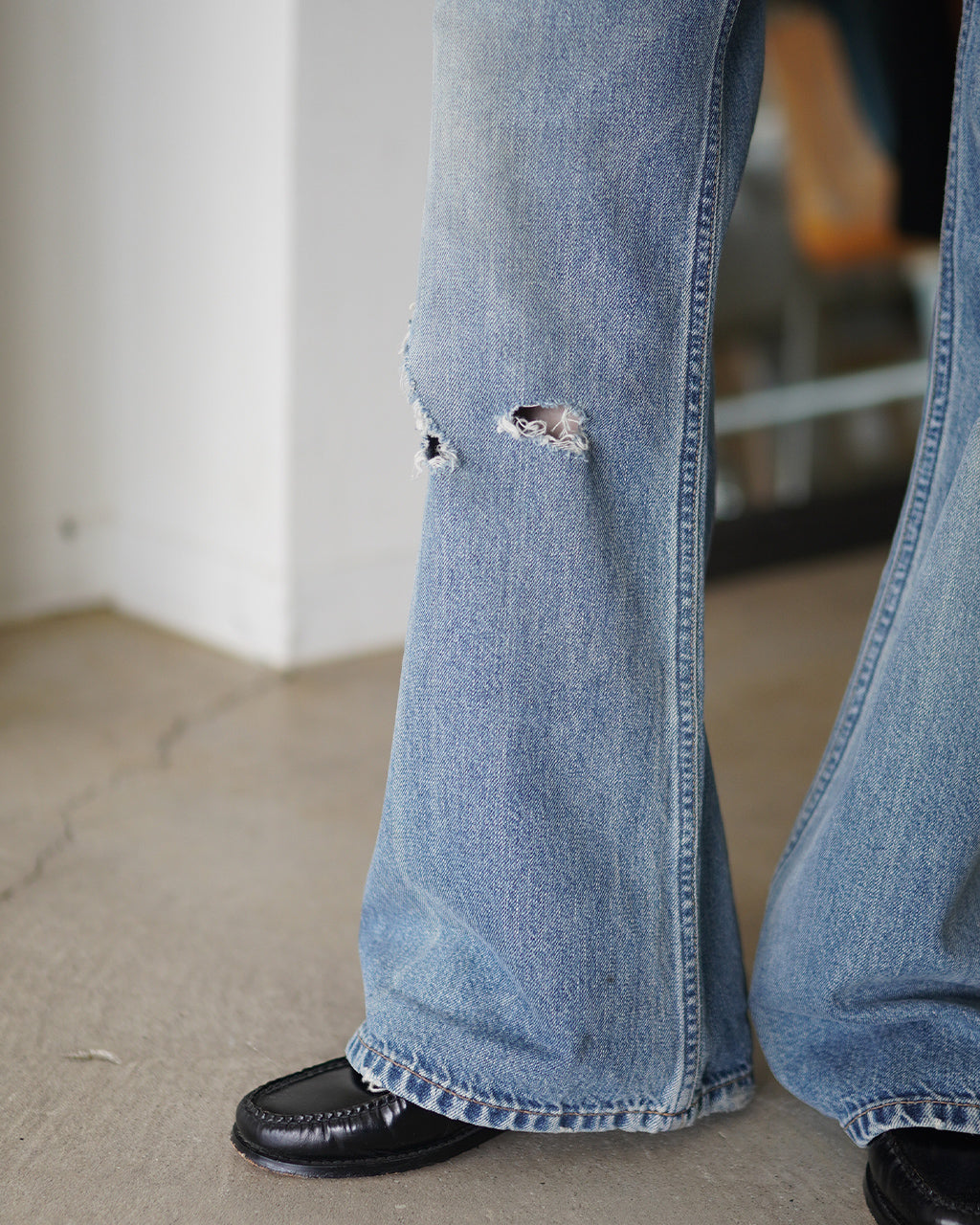 KENDRICK (DISTRESSED JEANS) COM-26F-DM01
